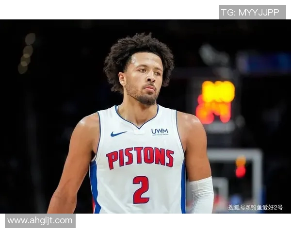 凯德坎宁安如何在NBA赛场上展现领袖风范与卓越才华